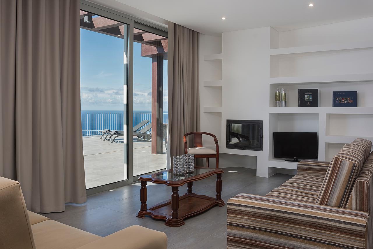 Ourmadeira - Cliffscape, Panoramic Seaviews Villa Estreito Da Calheta Ngoại thất bức ảnh
